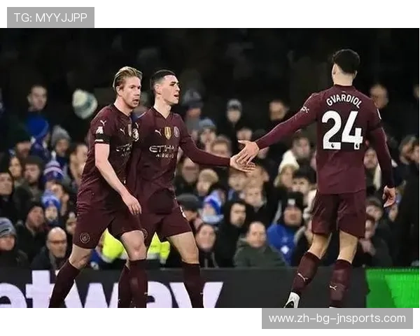 英超积分榜中降级球队当前排名与保级形势分析